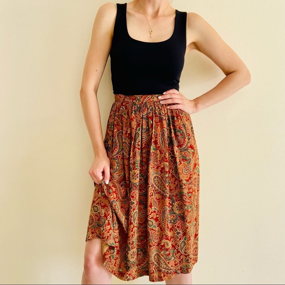 Vintage Chaus paisley pleated lightweight midi skirt, 💛 Like New Condition!